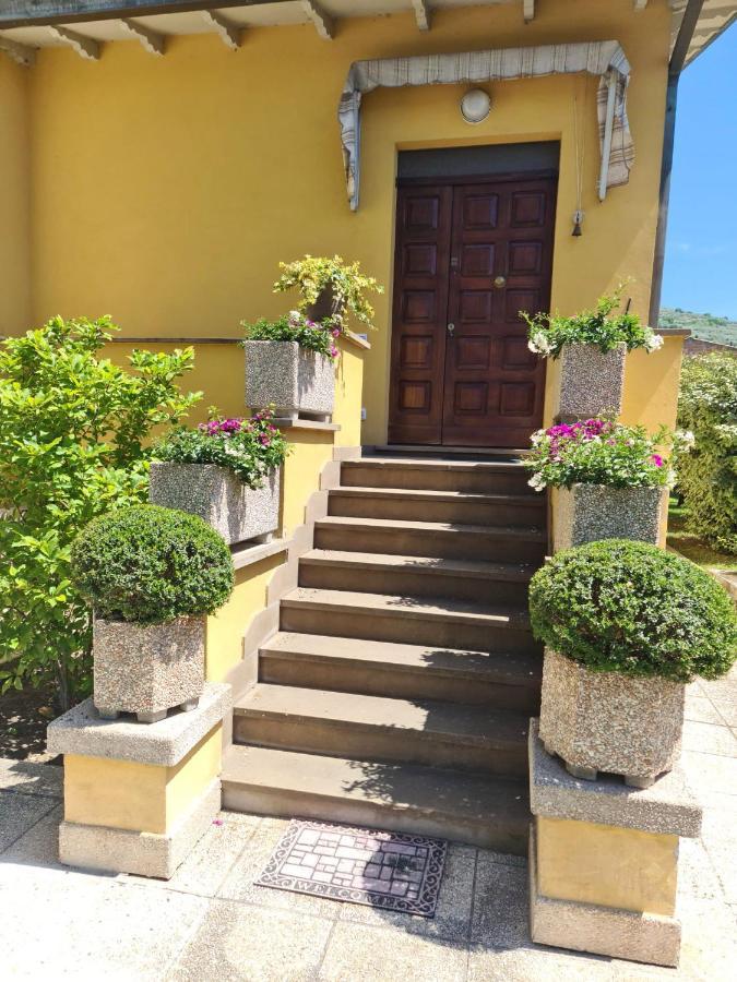 La Finestra Su Spello Apartment Exterior photo